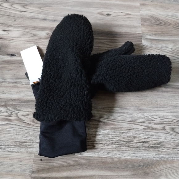 Timberland Sherpa Mittens Black High Pile Fleece Women's Size Small - Picture 2 of 4